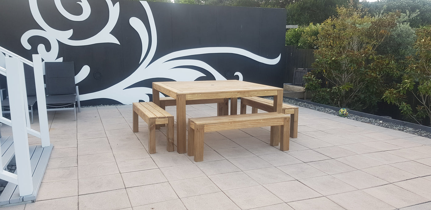 SQUARE TABLE WITH 4 BENCHES