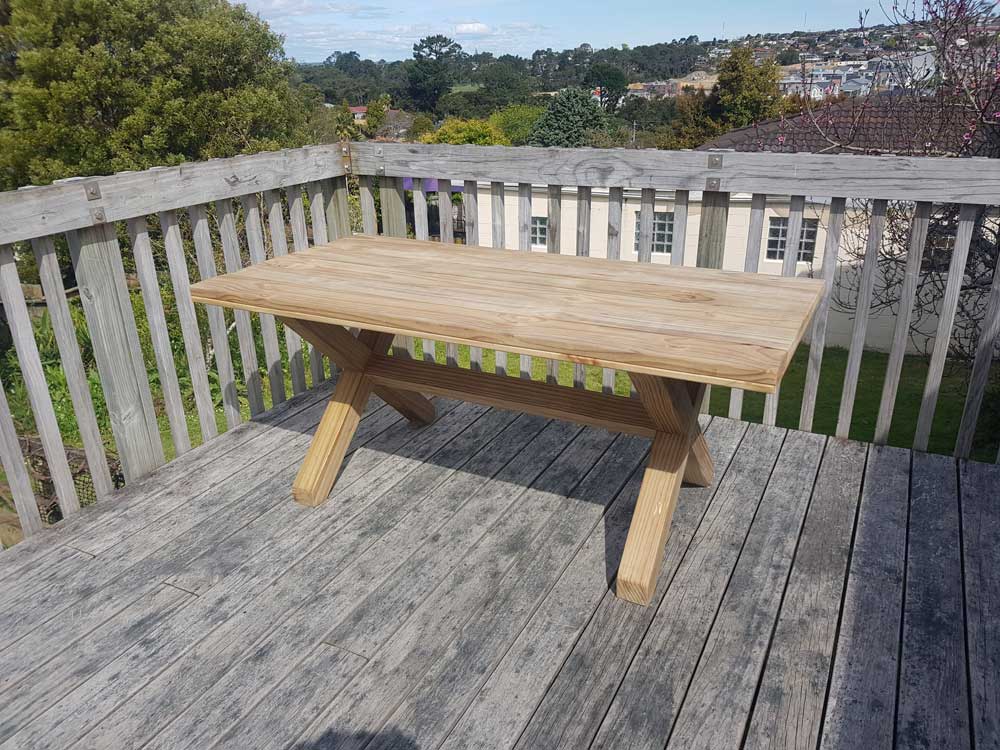 OUTDOOR 'X' TABLE